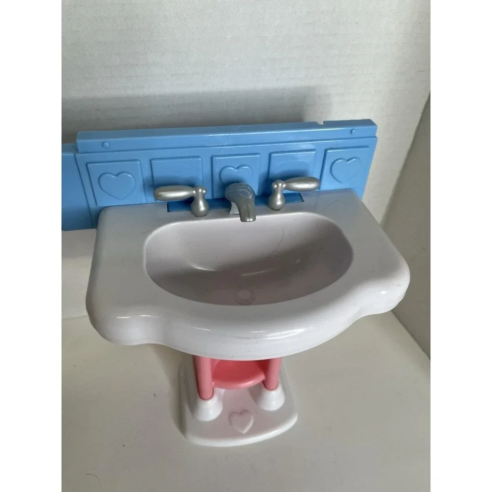 2007 Fisher Price Little Mommy GOTTA GO Doll Potty w/Toilet, Sink Sounds WORKS!